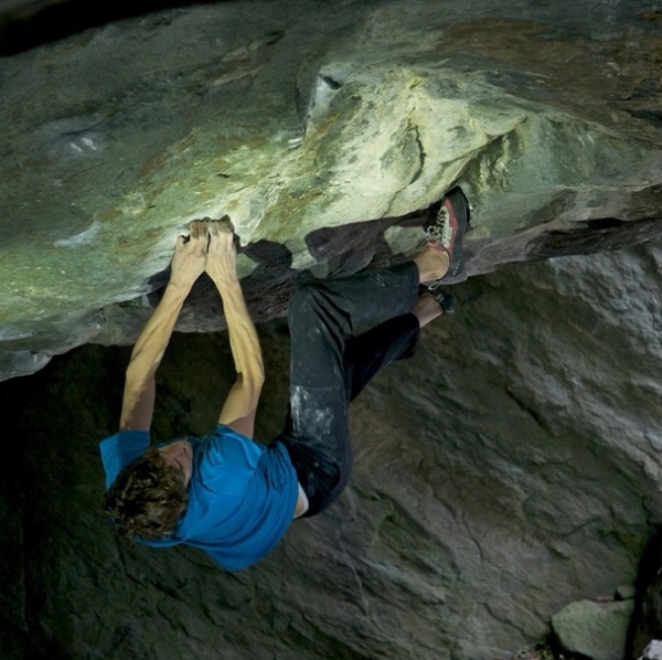 Video: Dave Graham a další 8C "Foundation Edge" ve Švýcarsku.