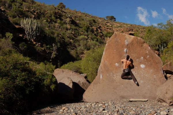 Tenerife bouldering - Arico Nuevo