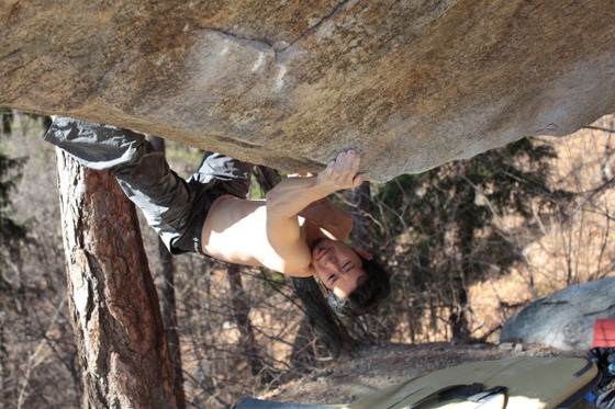 Video: Dai Koyamada v boulderu "The story of two worlds low start" 8C 